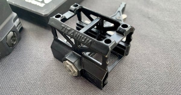 Mim makes the MRO Mount lighter