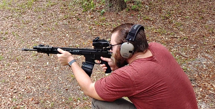 Best Pistol & Rifle Optics for Shooters with Astigmatism - Pew Pew
