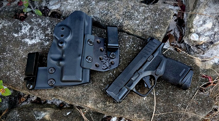 Clinger Holsters IWB Hinge with Springfield Armory Hellcat 9mm pistol
