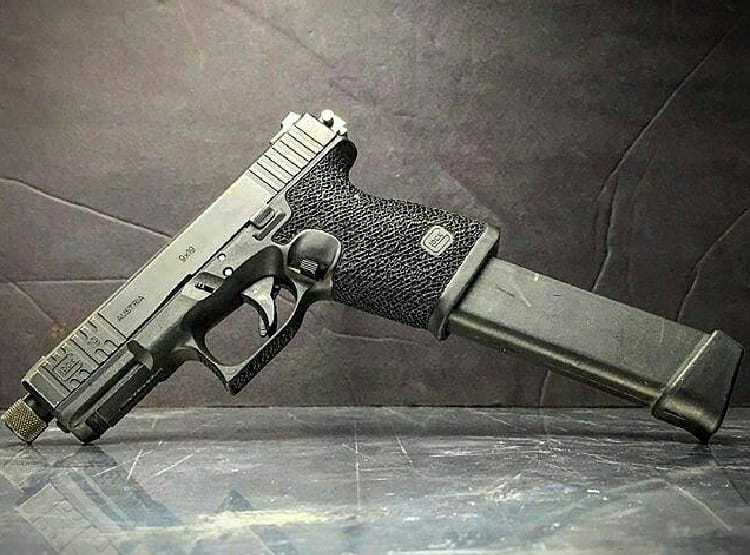 glock 40 compact with extended clip