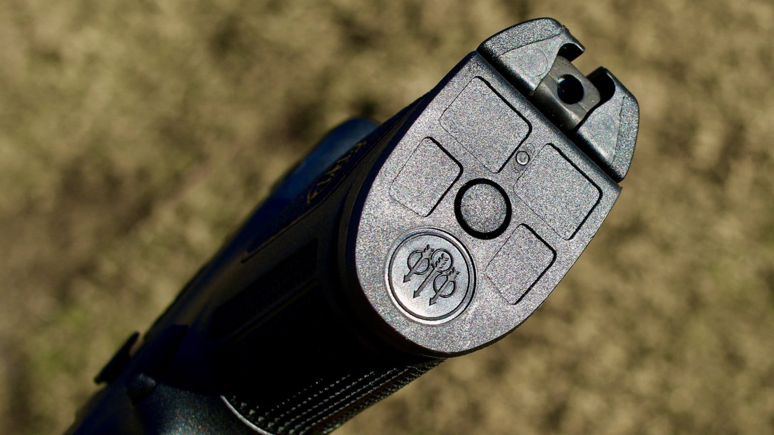 Beretta's Dark Horse-The APX Compact - The Mag Life
