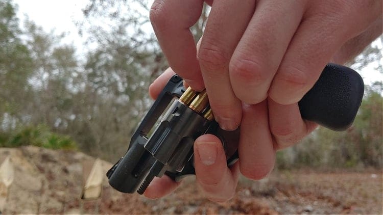Ruger LCR 9mm reloading with moon clip