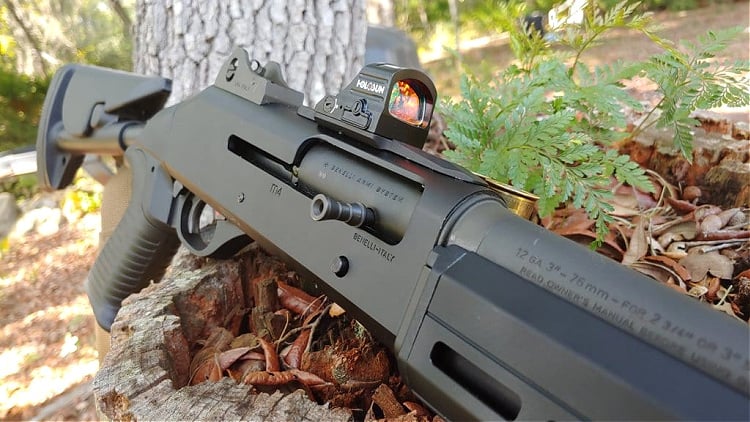 Benelli M4 and Holosun 507C red dot sight