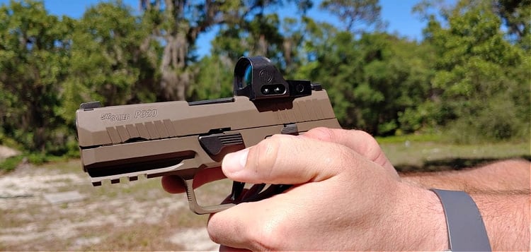Sig Sauer P320 with Romeo1Pro red dot sight