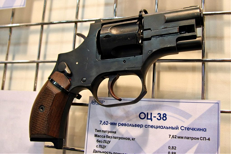 Russian Guns, OT2-38 Stechkin silent revolver