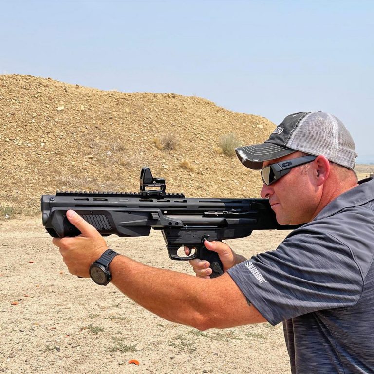 S&W M&P 12: the Smith & Wesson Bullpup Shotgun - The Mag Life
