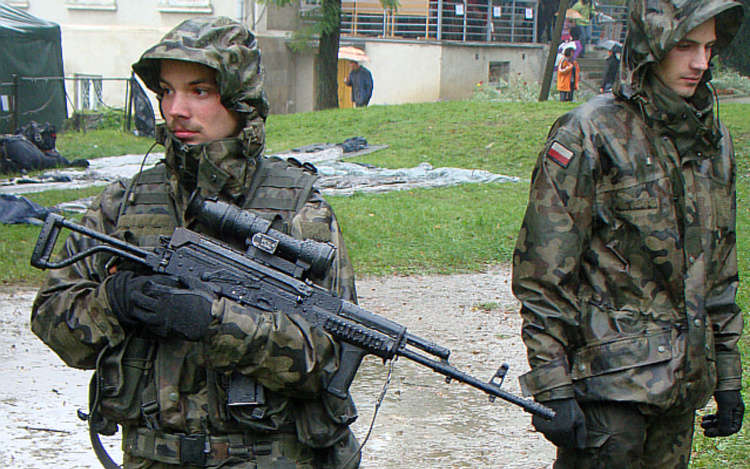 Polish soldiers with FB Beryle, one of the AK variants from around the world