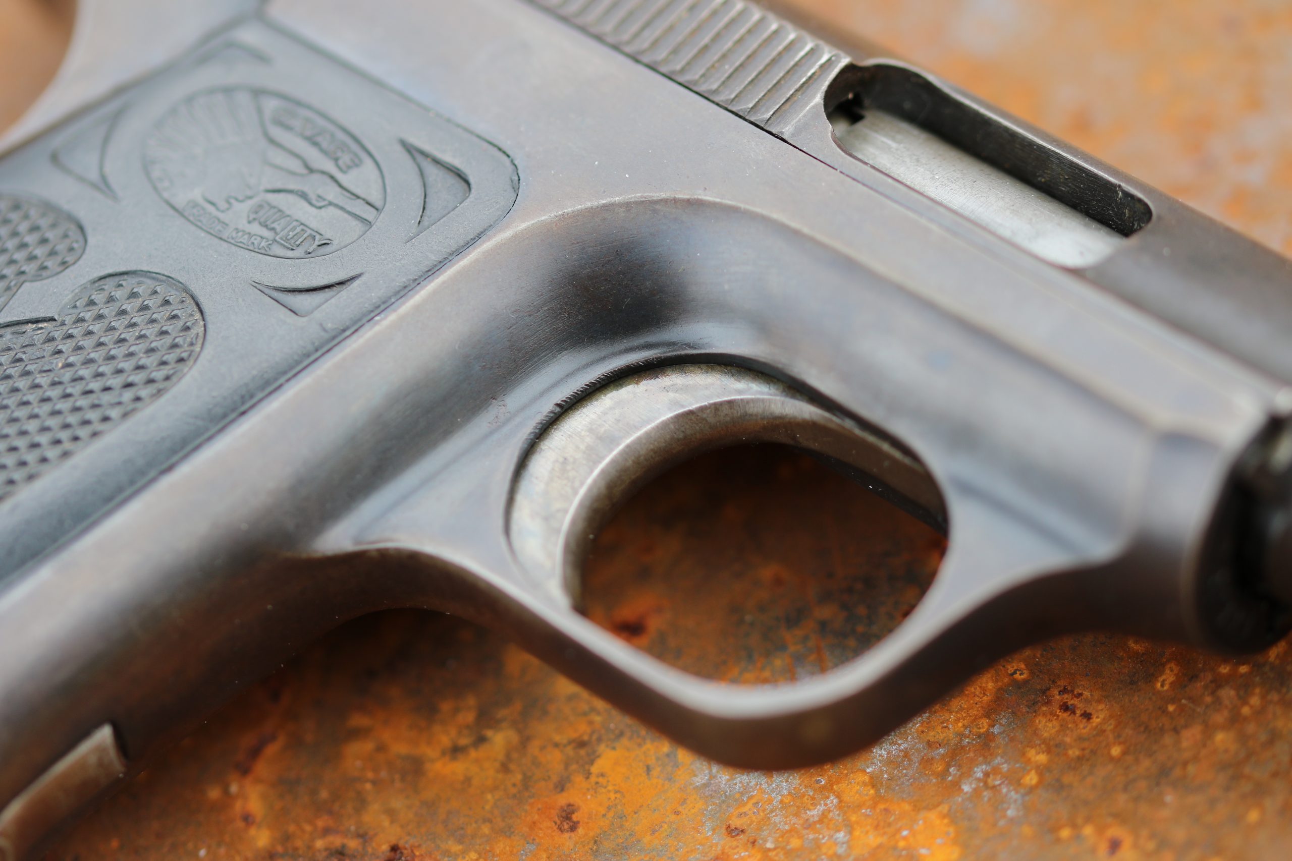 Many of the lines on the Savage 1907 are common to the other American pistols of the era, including the early Colt autolaoders.
