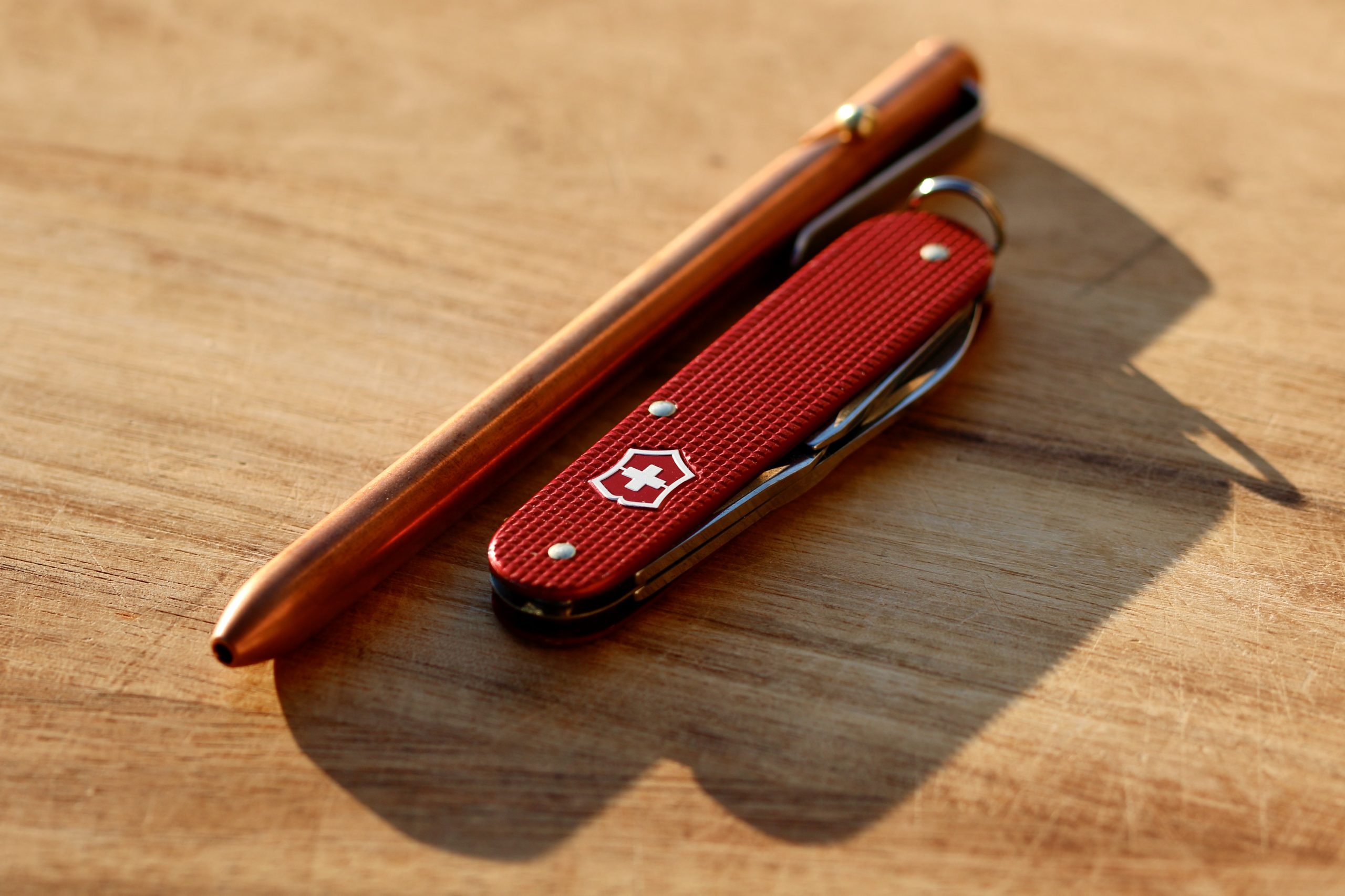 If you like well made things, the Victorinox is a good knife for you. And the pen, too--from HoneyBadger Arsenal. 