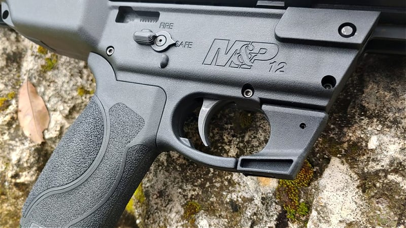 Smith & Wesson M&P 12 bullpup shotgun ambidextrous controls