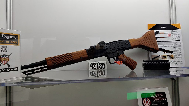The FG 42 was cool and weird, and the FG 9 promises to be smaller and lighter, but just as weird.