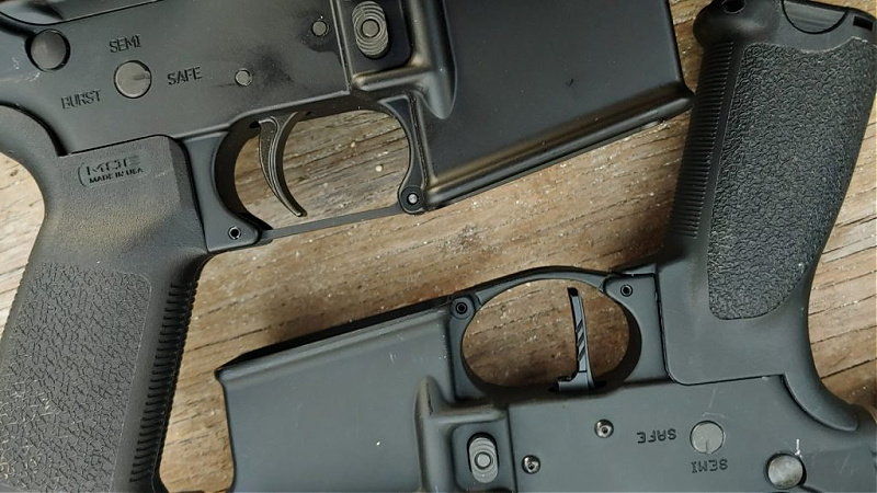 curved trigger vs flat trigger