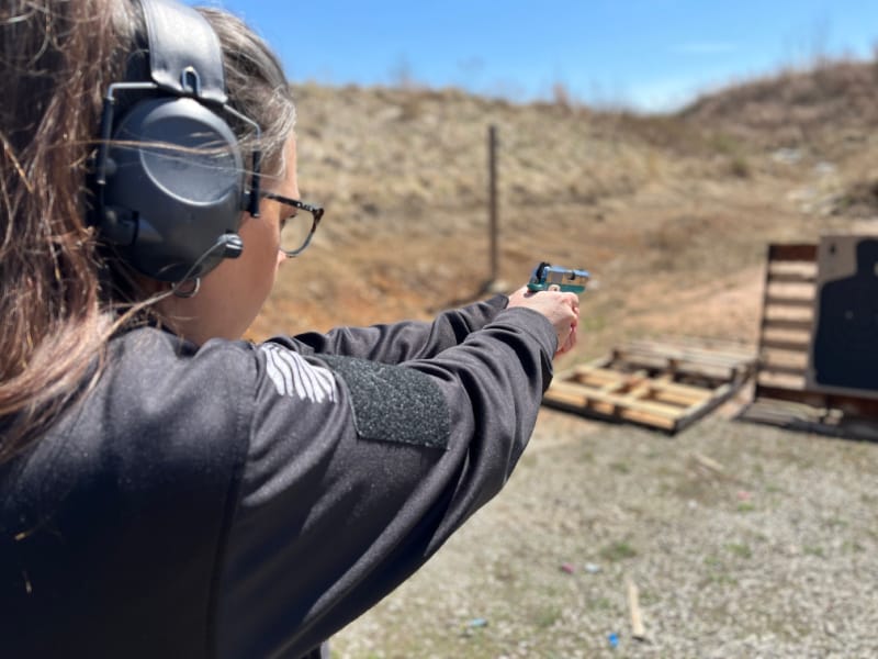 woman shooting Kimber Micro 9