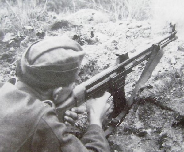 Historical picture of STG 44