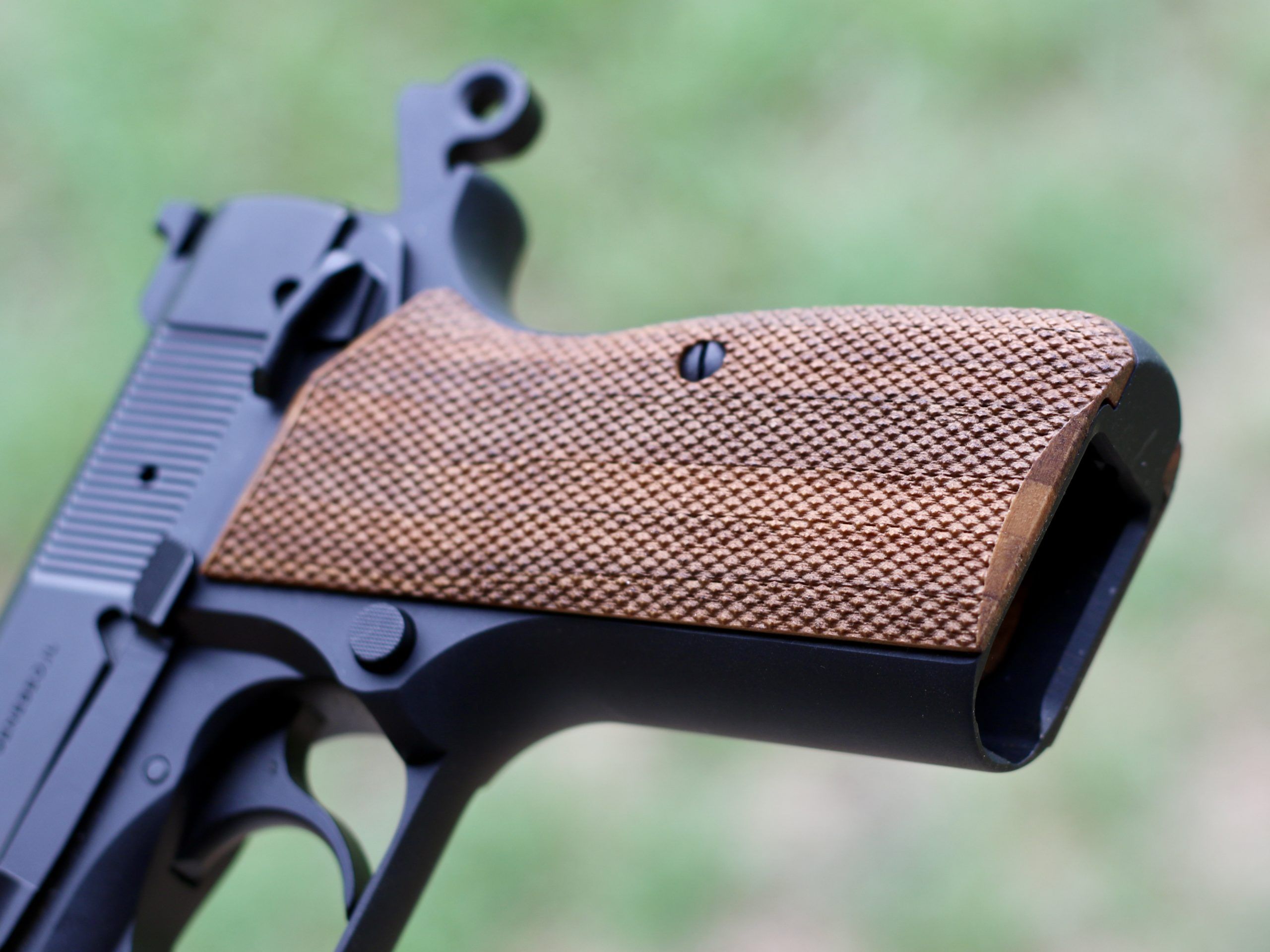 The SA-35 grips have been thinned out and some of the angular lines of some P35 grips have been softened. This grip is exceptionally comfortable.