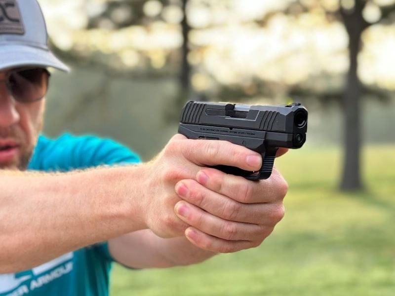 Shooting the Ruger Max-9