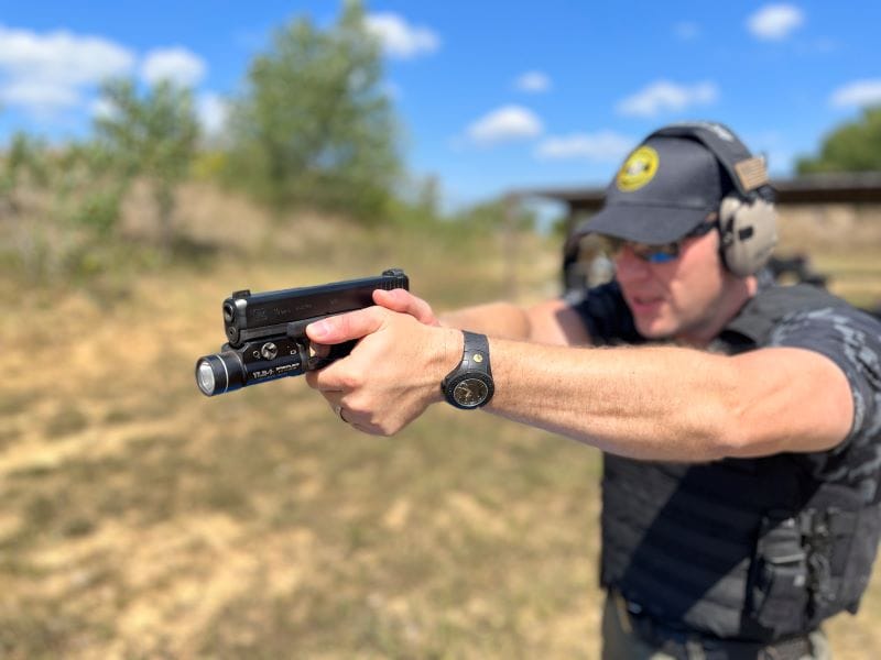 Shooting Glock 19. 