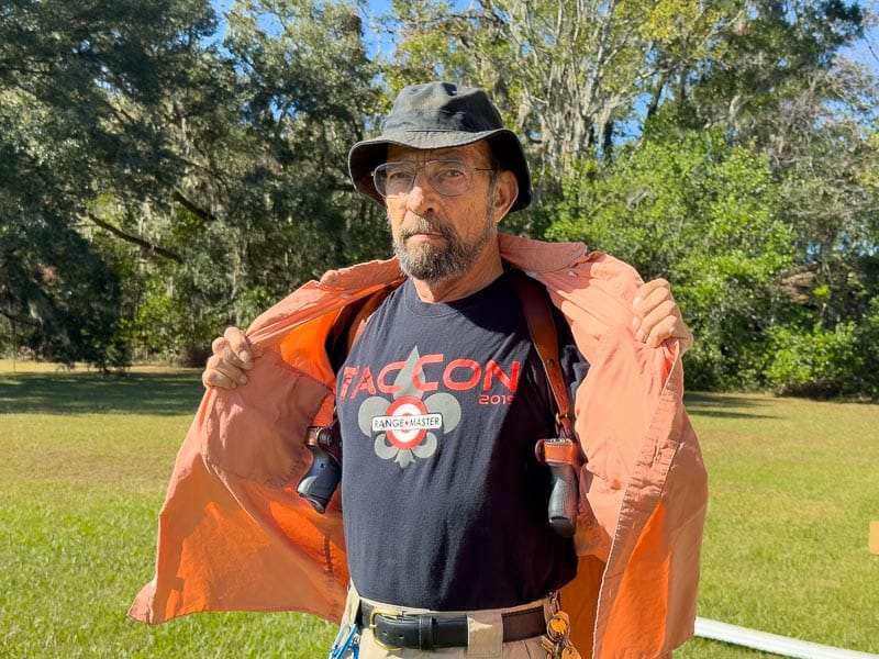 Dual shoulder holsters