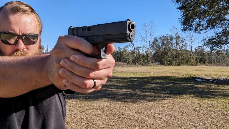 shooting the Glock 17
