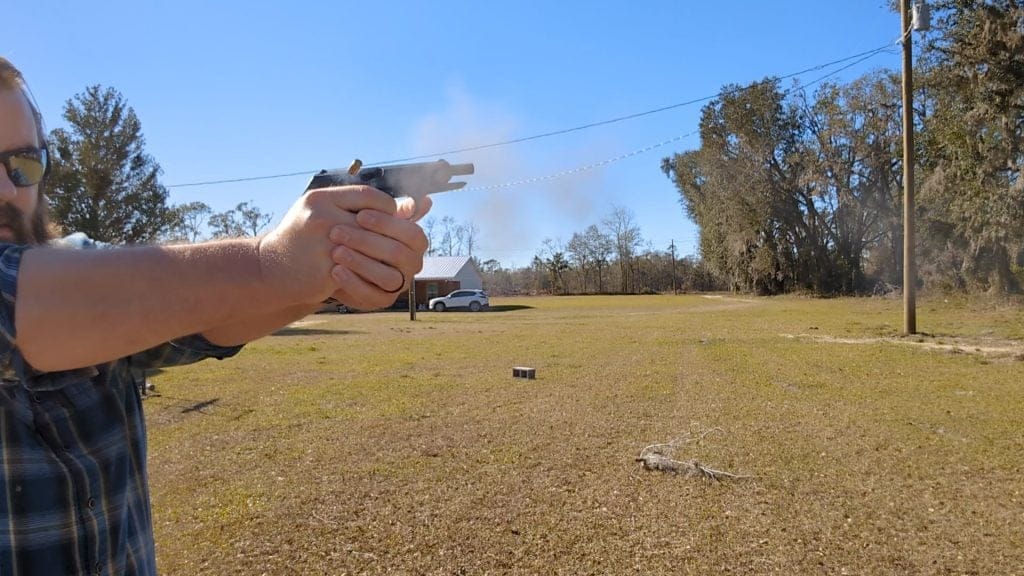 man shooting vz 70