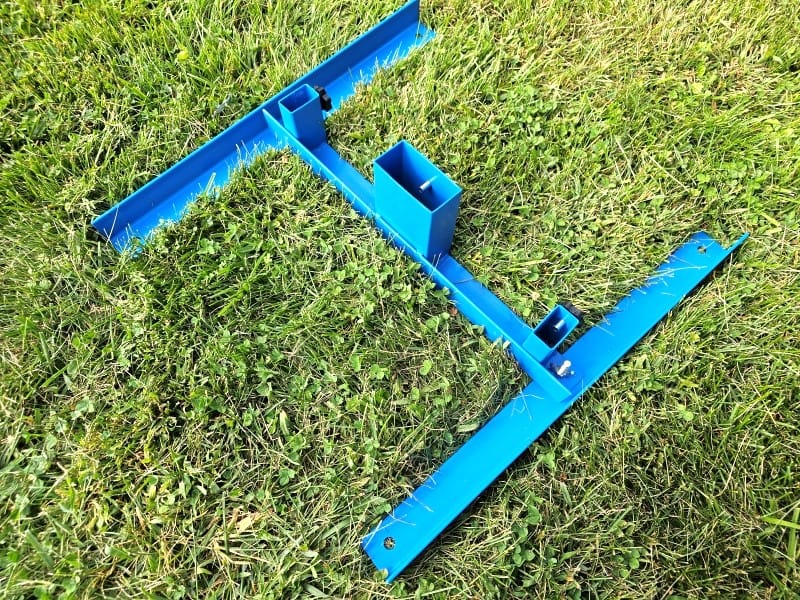 The target stand assembled.